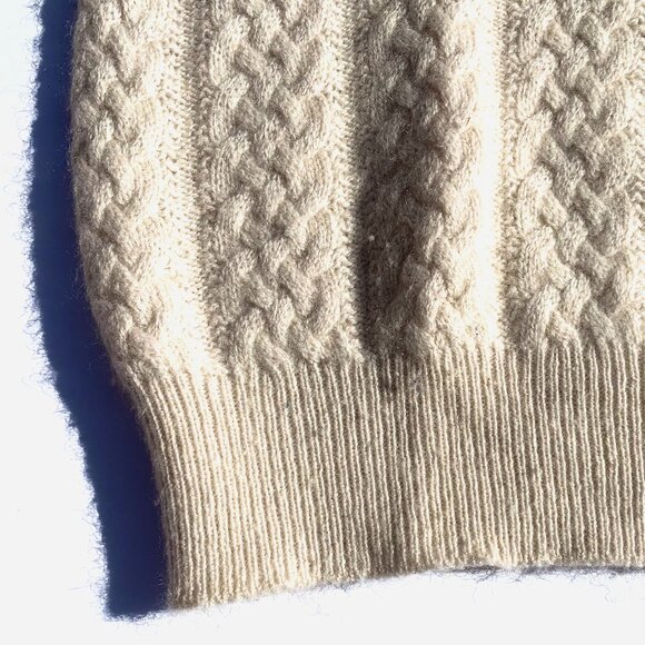 Women’s Joseph & Lyman 100% Cashmere V-Neck Cable Knit Sweater, Beige, Small - Picture 6 of 6
